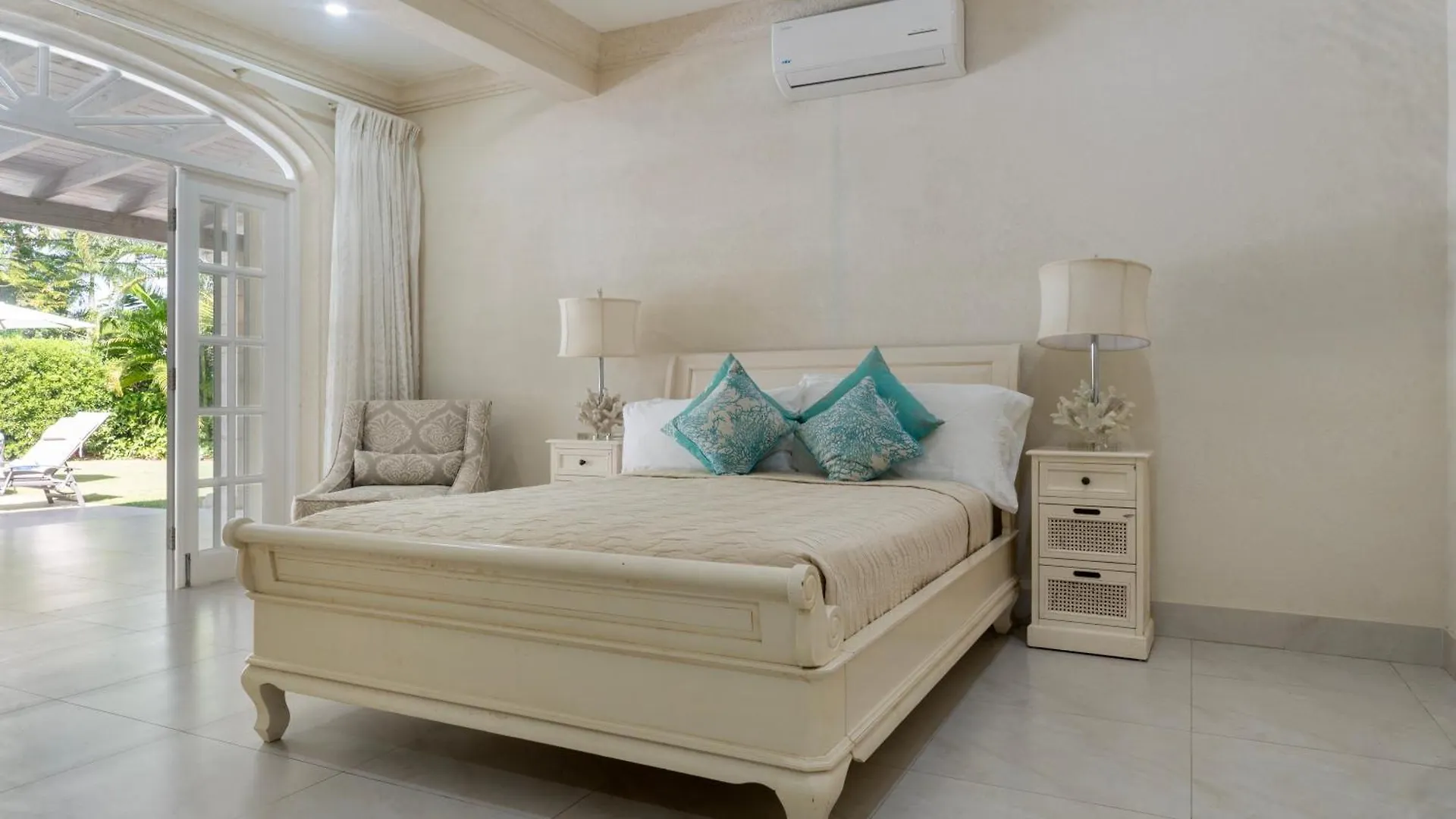 Royal Palms, St James Saint James Villa