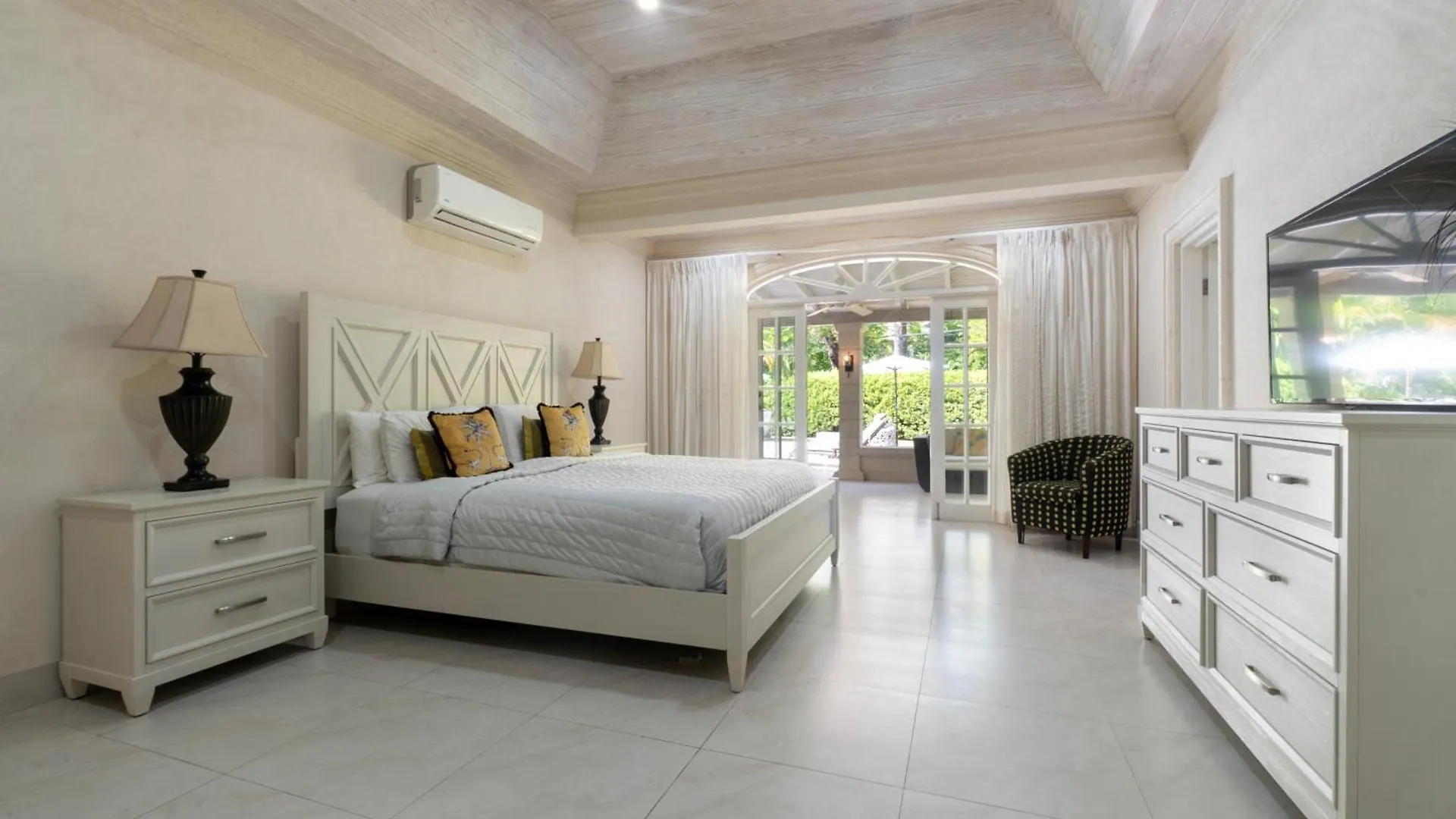 Royal Palms, St James Saint James