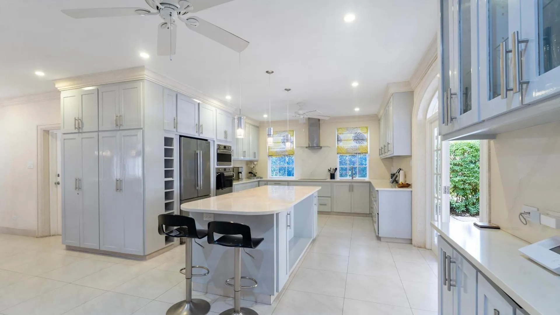 Royal Palms, St James Saint James Villa